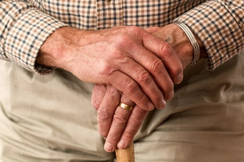 10 great ways for growing old gracefully : Ageing Vs growing old