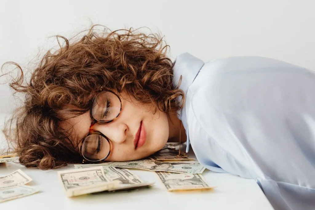How to Manage Your Money Heals Your Mind